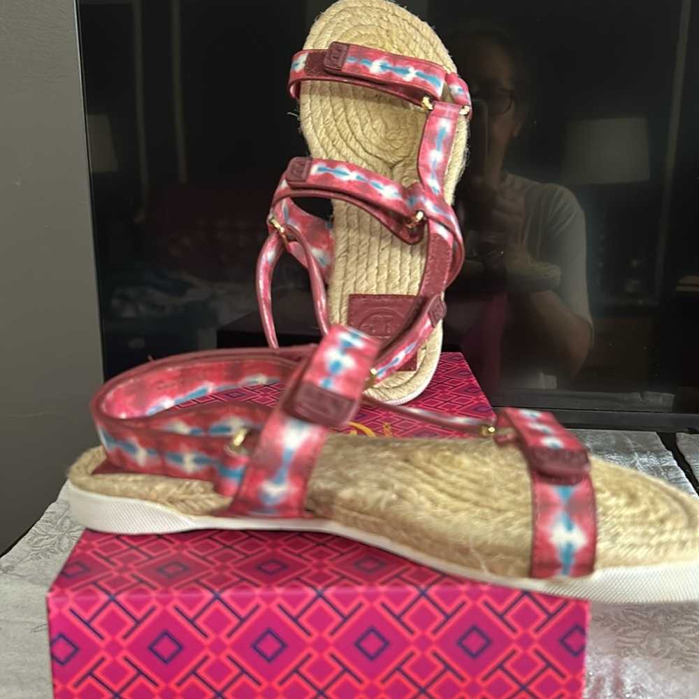 Tory Burch Woven Sole Sandals size 7